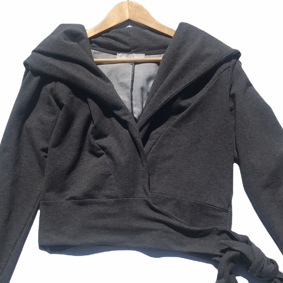 SOLD🛑NIIA WRAP HOODIE SWEATSHIRT SIZE MEDIUM - Picture 5 of 12